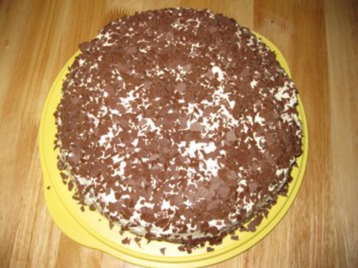 ♥ Vanille-Nuß-Kirsch-Eierlikör-Torte ♥ .........Bilder sind ON - Rezept ...