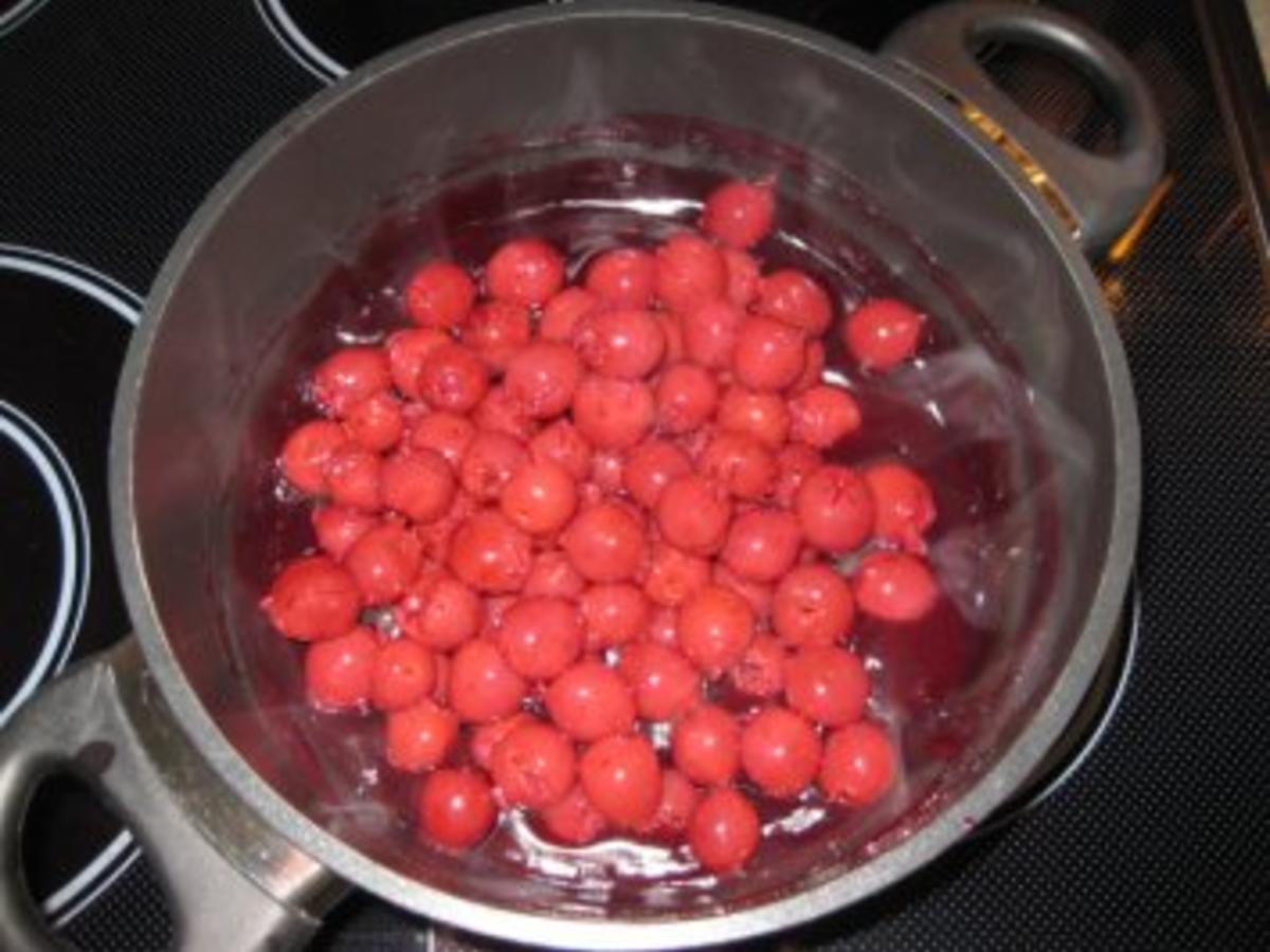 ♥ Vanille Nuß-Kirsch Eierlikör Torte ♥ Bilder sind ON - schnell ... ♥ Vanille Nuß-Kirsch Eierlikör Torte ♥ Bilder sind ON - schnell ...