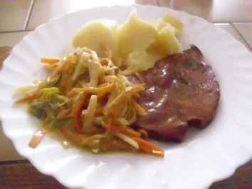 Rezept: Kasseler mit feinem Gemüse Kasseler mit feinem Gemüse - Rezept