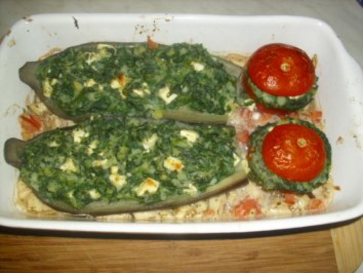 Ofen-Tomate und Aubergine mit Spinat und Schafskäse - Rezept - Bild Nr. 3