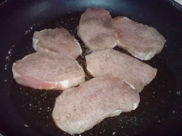 Bratkartoffeln mit Minutensteaks und Tomatensalat - Rezept - Bild Nr. 12