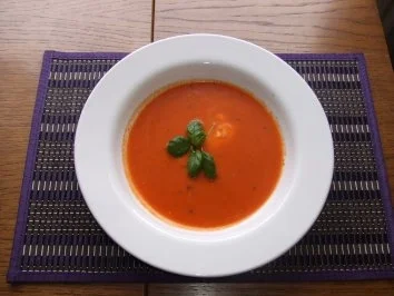 Rezept: Tomaten -Mozzarella - Suppe Tomaten -Mozzarella - Suppe - Rezept