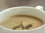 Rezept: Maronencremesuppe mit Kürbis-Vinaigrette Maronencremesuppe mit Kürbis-Vinaigrette - Rezept