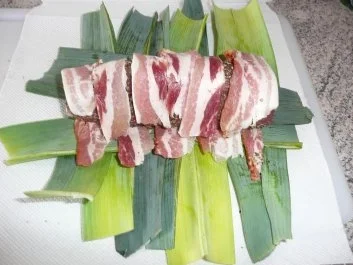 Schweinefiletkopf mit Kräutern im Lauchmantel geschmort - Rezept - Bild Nr. 3