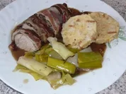 Rezept: Schweinefiletkopf mit Krรคutern im Lauchmantel geschmort Schweinefiletkopf mit Krรคutern im Lauchmantel geschmort - Rezept