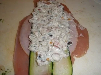 Rezept: Putenrollen mit Phantasie-Fülle Bild Nr. 6 Putenrollen mit Phantasie-Fülle - Rezept - Bild Nr. 6