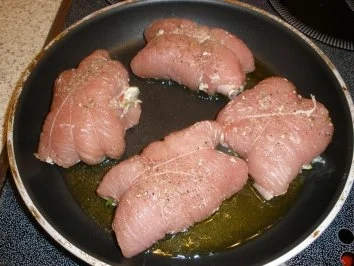 Rezept: Putenrollen mit Phantasie-Fülle Bild Nr. 9 Putenrollen mit Phantasie-Fülle - Rezept - Bild Nr. 9