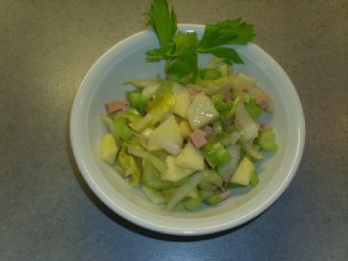 Bilder für Salate: Apfel-Selleriesalat - Rezept