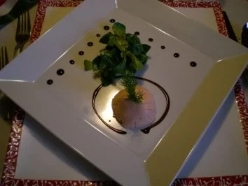 Räucherlachs Mousse im Feldsalatbett - Rezept