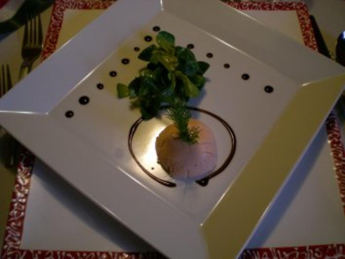 Räucherlachs Mousse im Feldsalatbett - einfach - von emari