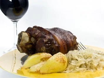 Geschmorte Kalbshaxe mit Balsamico- Schalotten - Rezept