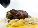 Geschmorte Kalbshaxe mit Balsamico- Schalotten - Rezept