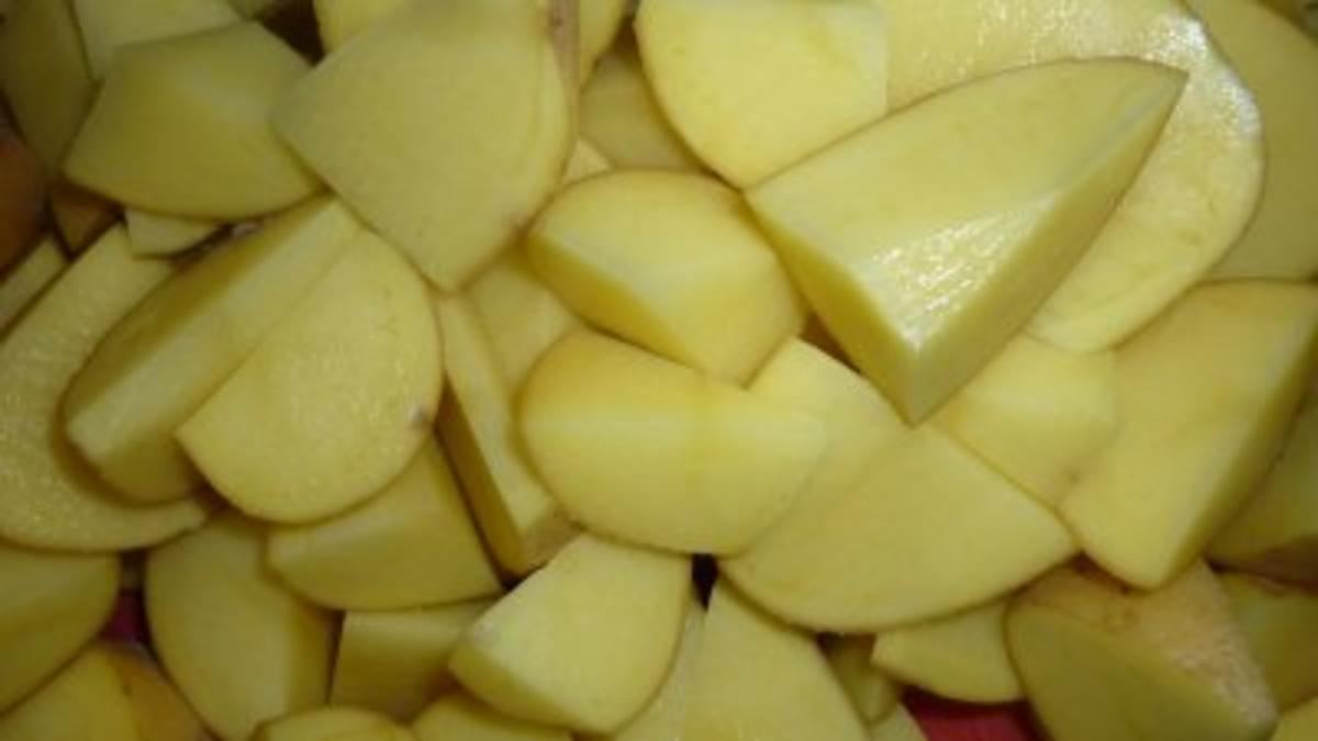 Scharfe Zigeunerwurst mit Kartoffelecken - Rezept - Bild Nr. 3