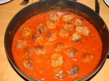 Rezept: Spaghetti mit Hackbällchen Bild Nr. 3 Spaghetti mit Hackbällchen - Rezept - Bild Nr. 3