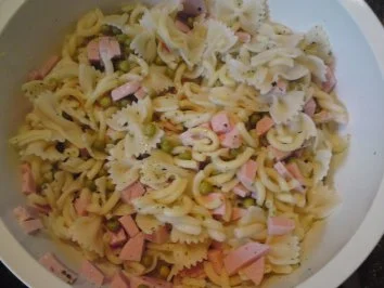 Nudelsalat mit Fleischwurst - Rezept