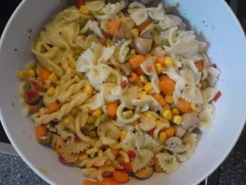 Nudelsalat alla Annett - Rezept