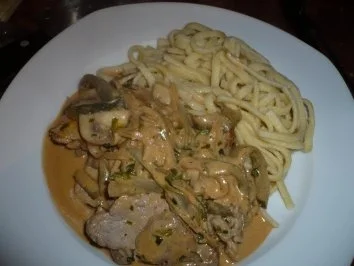 Rezept: Schweinegeschnetzeltes "Stroganoff" Schweinegeschnetzeltes "Stroganoff" - Rezept