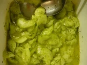 Hausgemachter Gurkensalat - Rezept
