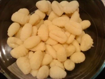 Gnocchi in Pestosahne - Rezept - Bild Nr. 3