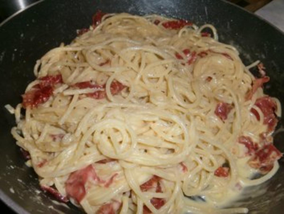 Spaghetti à la Carbonara - Rezept - Bild Nr. 3