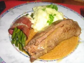Rinderroulade klassisch mit Prinzeßbohnenpäckchen und  Püree - Rezept - Bild Nr. 12