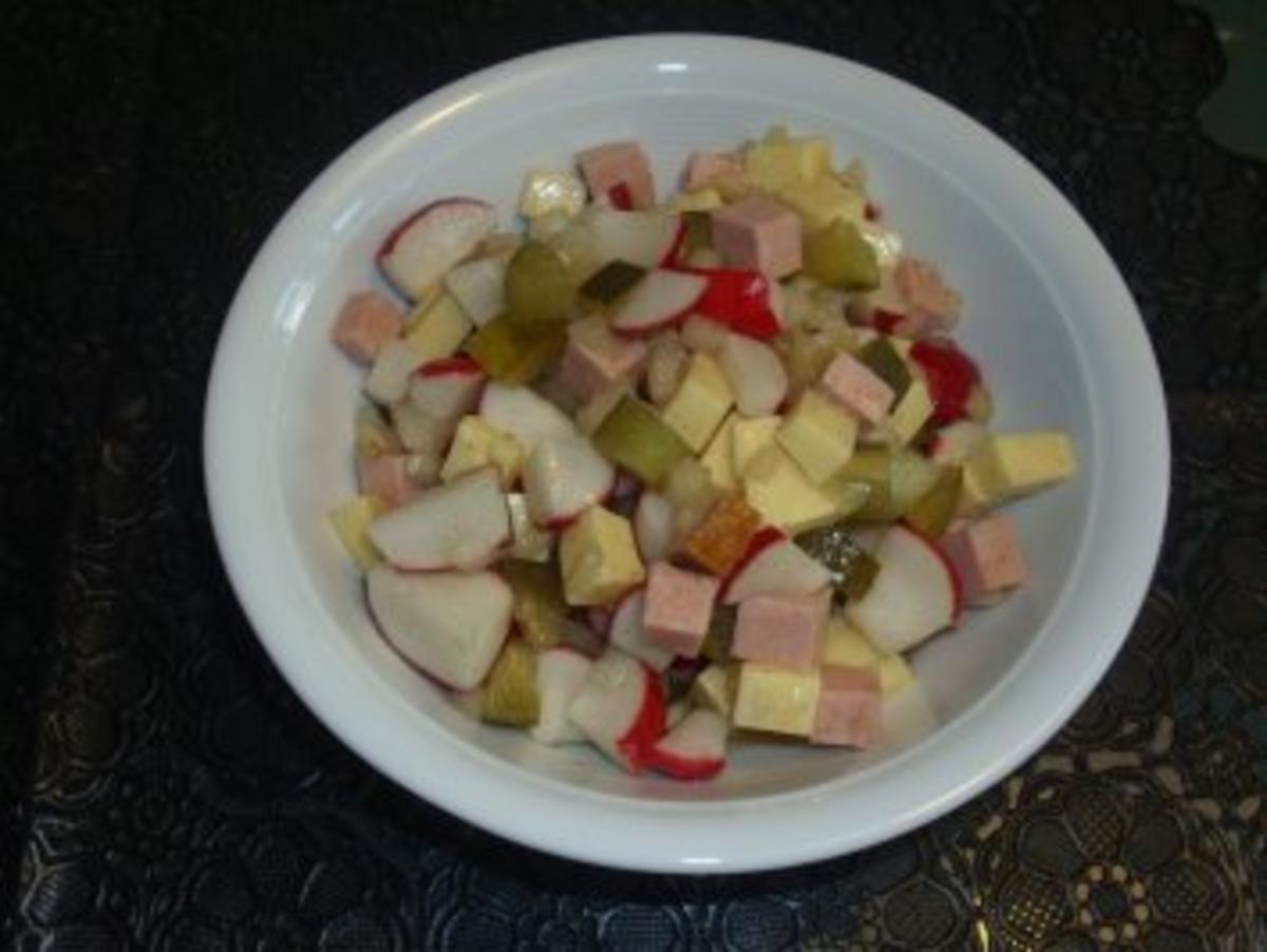 Salate: Radieschen - Käsesalat - Rezept
