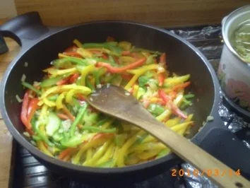 Rezept: Mittagessen: Schnitzelpfanne mit Kartoffelpürree Bild Nr. 4 Mittagessen: Schnitzelpfanne mit Kartoffelpürree - Rezept - Bild Nr. 4