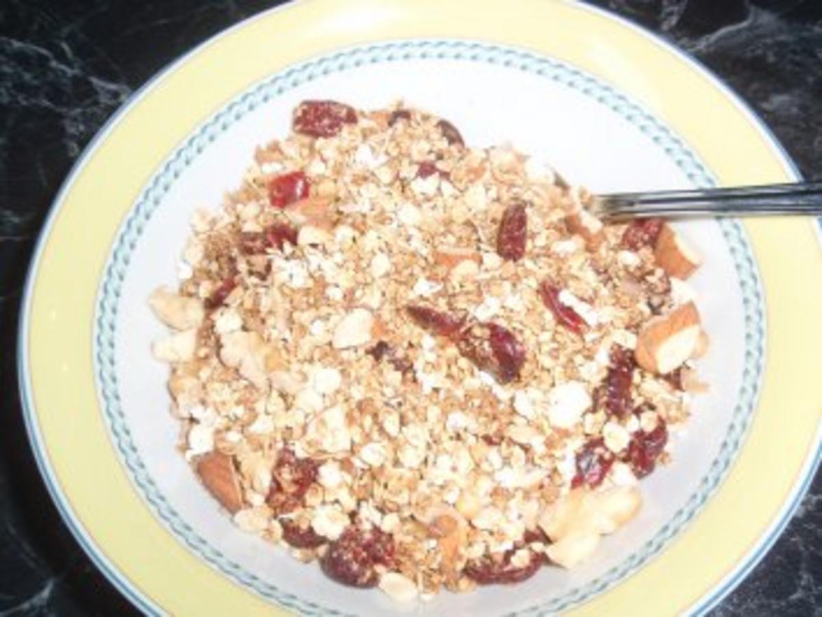 Nuss-Granola - Rezept mit Bild - kochbar.de