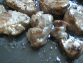 Rezept: Schweinefilet in Rotweinsoße Wirsing -Rahm- Gemüse und Bild Nr. 3 Schweinefilet in Rotweinsoße Wirsing -Rahm- Gemüse und - Rezept - Bild Nr. 3