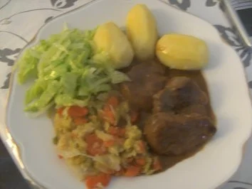 Rezept: Schweinefilet in Rotweinsoße Wirsing -Rahm- Gemüse und Bild Nr. 8 Schweinefilet in Rotweinsoße Wirsing -Rahm- Gemüse und - Rezept - Bild Nr. 8