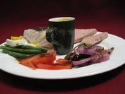 Gänseleberpastete, Salade Nicoise mit Fischfilet und Champagnersüppchen - Rezept