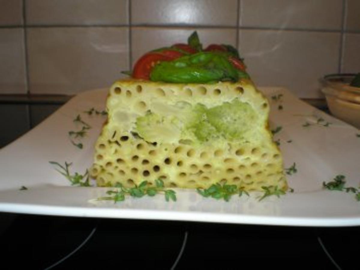 Makkaroni Kuchen an Tomatenschaum - Rezept - Bild Nr. 7