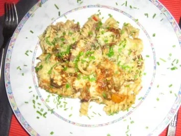 Nudelpfanne mit Rolladenröllchen und Speckböhnen überbacken - Rezept - Bild Nr. 6