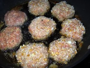 Bouletten mit Schalotten-Balsamicosauce und Broccoli - Rezept - Bild Nr. 8