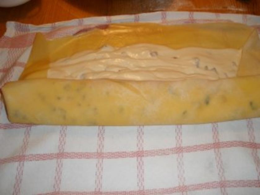 Millirahmstrudel mit Teig für zwei Strudel und Mehl - Rezept mit Bild ...