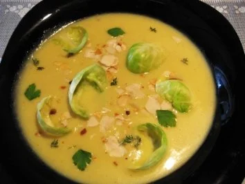 Rezept: Rosenkohl - Cremesüppchen .... Rosenkohl - Cremesüppchen .... - Rezept