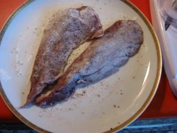 Gebratene Leber mit Apfel und Zwiebel auf Brot .... - Rezept - Bild Nr. 5