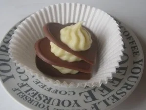 Rezept: Champagner -Schoko-Thymian-Türmchen Champagner -Schoko-Thymian-Türmchen - Rezept