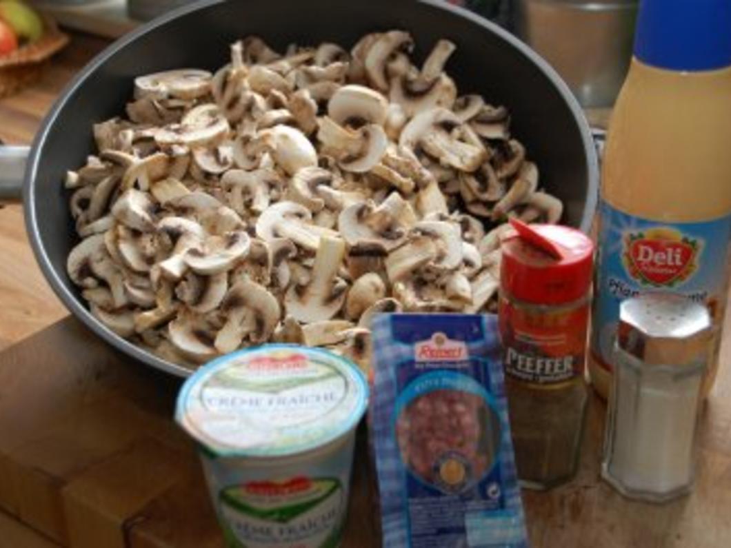 Champignons-Zwiebel-gedünstet mit Steaks - Rezept - kochbar.de