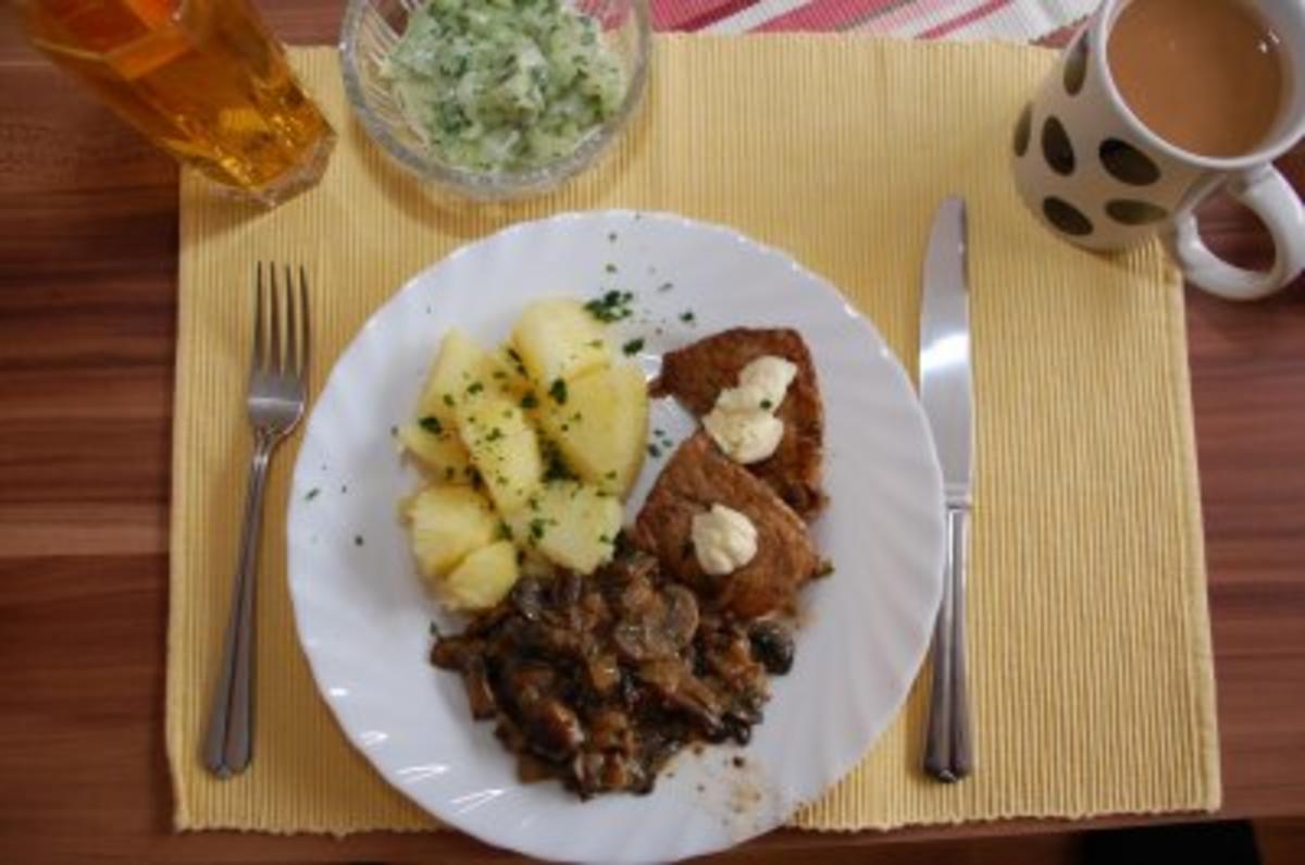 Champignons-Zwiebel-gedünstet mit Steaks - Rezept - Bild Nr. 4