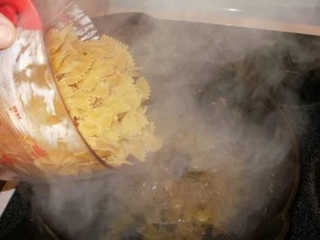 Pasta- Fruehling Primavera- Schmetterling Nudels mit Ofen gebackene Zucchini, Spargel und anderem Gemuese - Rezept - Bild Nr. 5