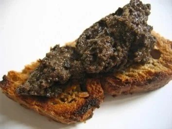 Rezept: TAPAS : Schwarzen Oliven Paté mit Anchovis. TAPAS : Schwarzen Oliven Paté mit Anchovis. - Rezept