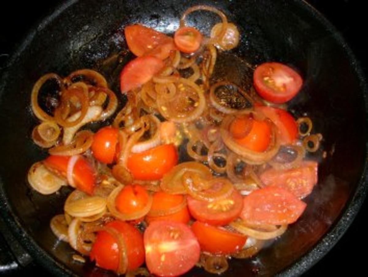 Zwiebel-Tomaten-Koteletts mit Spaghetti>> - Rezept - Bild Nr. 2