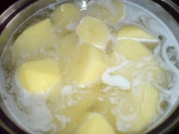 Rezept: Kalbsleber mit Zwiebeln und Salzkartoffeln Bild Nr. 3 Kalbsleber mit Zwiebeln und Salzkartoffeln - Rezept - Bild Nr. 3