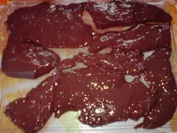 Rezept: Kalbsleber mit Zwiebeln und Salzkartoffeln Bild Nr. 4 Kalbsleber mit Zwiebeln und Salzkartoffeln - Rezept - Bild Nr. 4