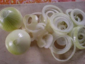 Rezept: Kalbsleber mit Zwiebeln und Salzkartoffeln Bild Nr. 6 Kalbsleber mit Zwiebeln und Salzkartoffeln - Rezept - Bild Nr. 6