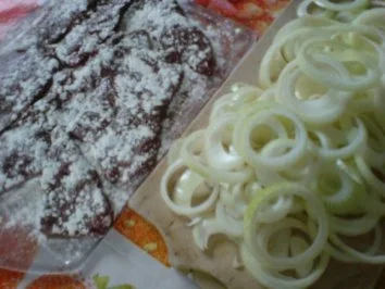 Rezept: Kalbsleber mit Zwiebeln und Salzkartoffeln Bild Nr. 7 Kalbsleber mit Zwiebeln und Salzkartoffeln - Rezept - Bild Nr. 7