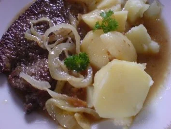 Rezept: Kalbsleber mit Zwiebeln und Salzkartoffeln Bild Nr. 14 Kalbsleber mit Zwiebeln und Salzkartoffeln - Rezept - Bild Nr. 14