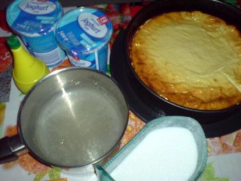 Käsekuchen mit Joghurthaube - Rezept mit Bild - kochbar.de