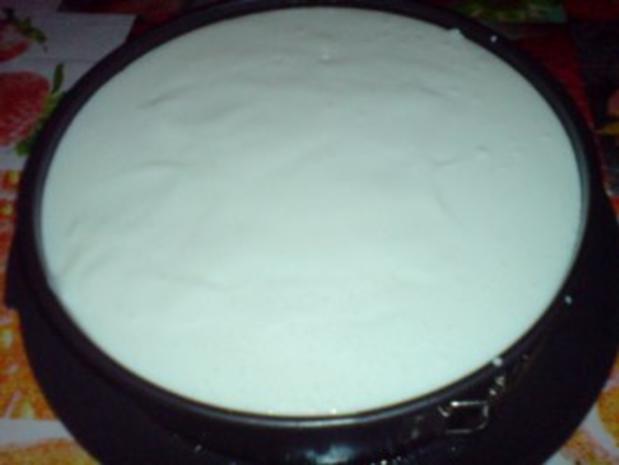 Käsekuchen mit Joghurthaube - Rezept mit Bild - kochbar.de